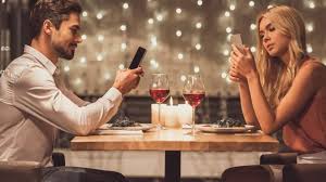 Online Dating – What Men Don’t Want to See in Your Profile